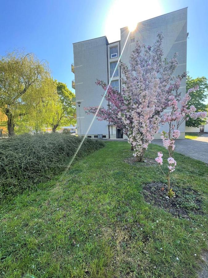 Al-Dom Apartamenty Apartament Zaciszny Kolobrzeg Exterior photo